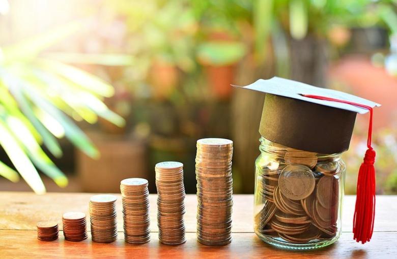 Managing Finances: Budgeting Tips for International Students in Canada