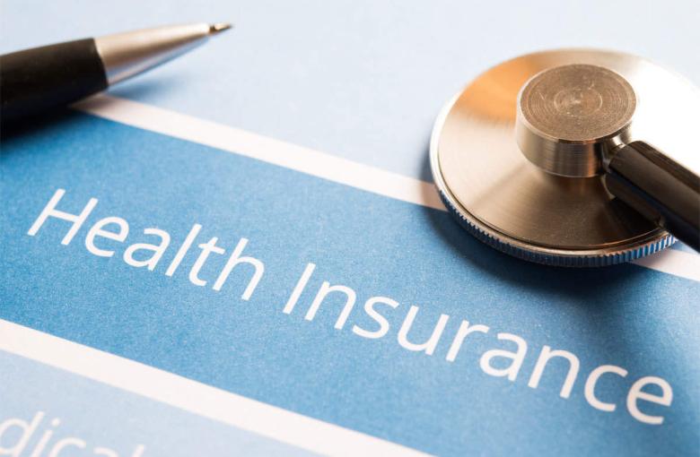 Health insurance of international students. 