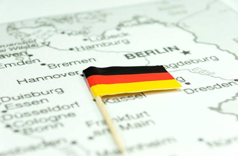 post study work visa options in Germany along with top career-focused courses like IT, Engineering, and Business Management.